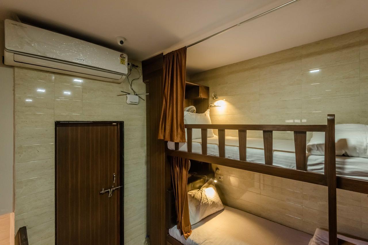 Awesome Dormitory - Men Only Bombay Exterior foto