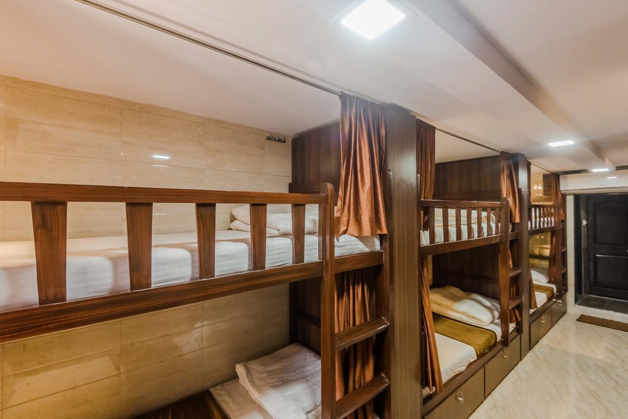 Awesome Dormitory - Men Only Bombay Exterior foto