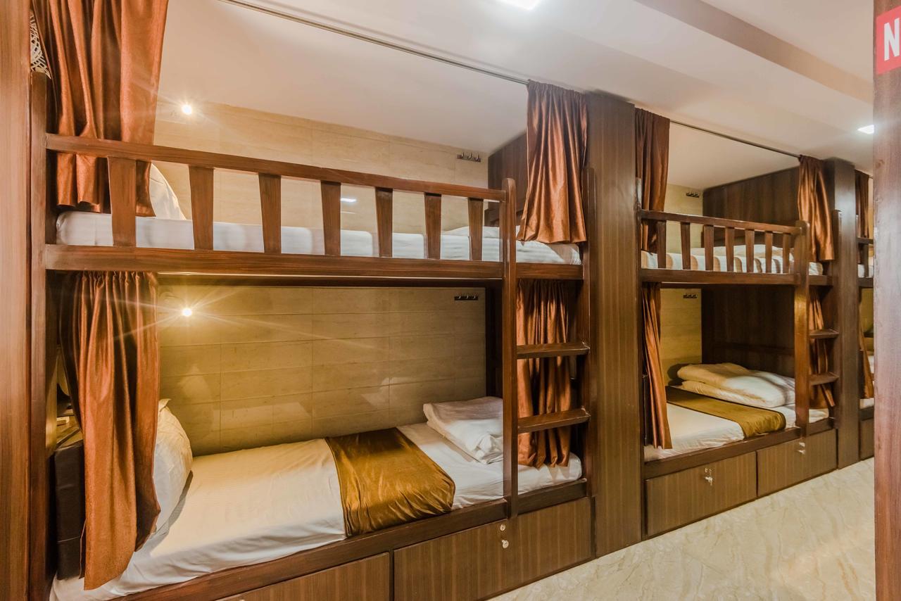 Awesome Dormitory - Men Only Bombay Exterior foto