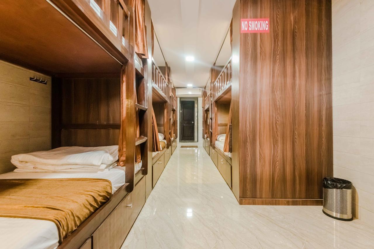 Awesome Dormitory - Men Only Bombay Exterior foto